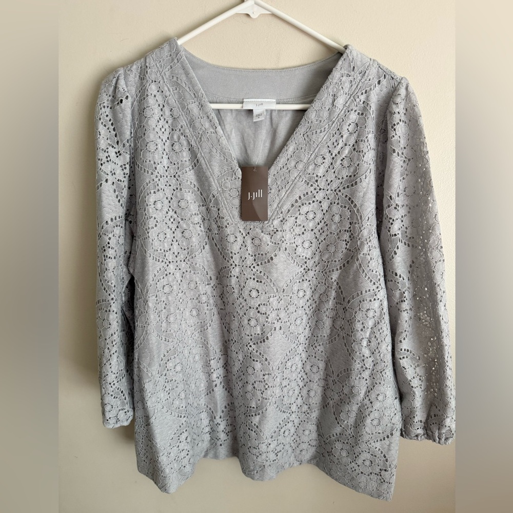 NEW J Jill Grey Floral Lace Overlay Blouse M 3/4 Sleeve V Neck $79 Elegant lined